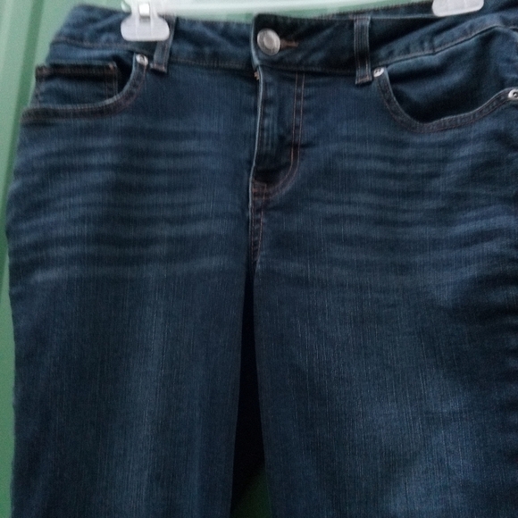 Women's Maurices Blue Jeans Size 6 Straight Leg Dark Wash - Picture 2 of 3